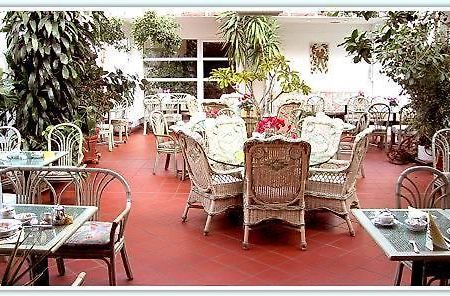 Hotel Goldinger Ландштуль Екстер'єр фото