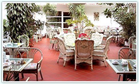 Hotel Goldinger Ландштуль Екстер'єр фото