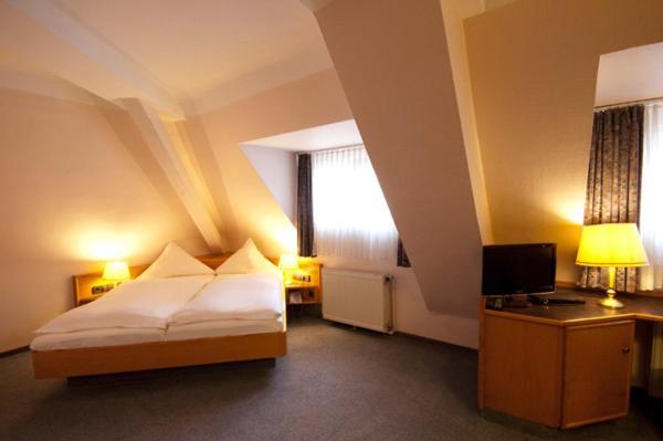 Hotel Goldinger Ландштуль Номер фото